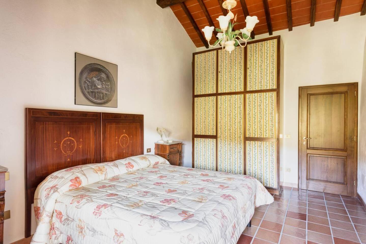Agriturismo Fattoria Celle فيليني فالدارنو الغرفة الصورة