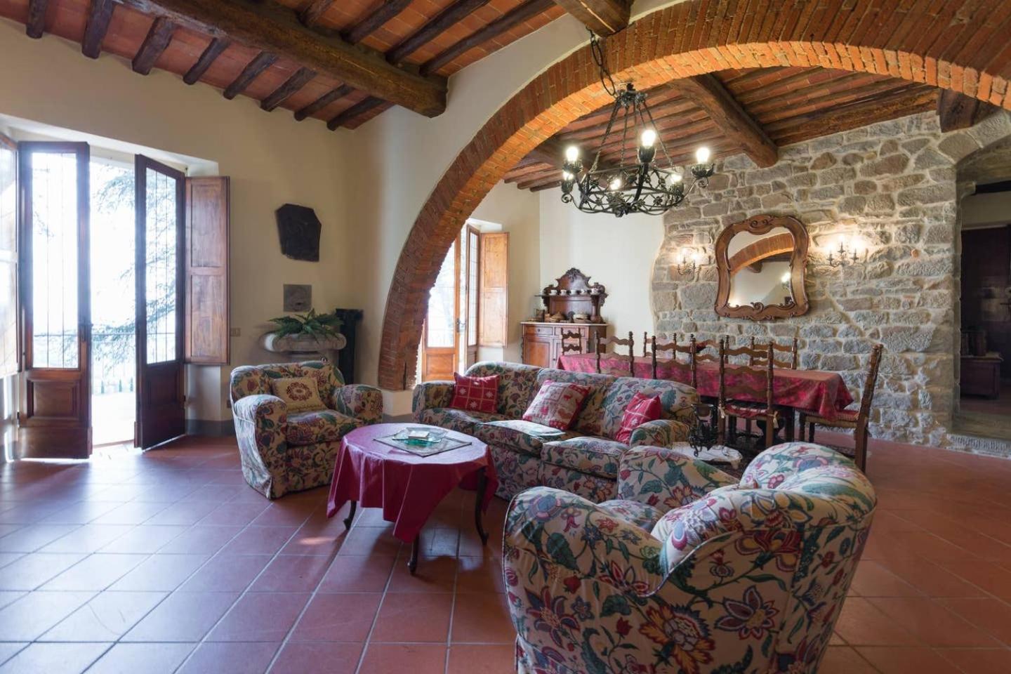 Agriturismo Fattoria Celle فيليني فالدارنو الغرفة الصورة